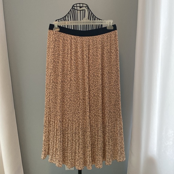 Pink & black full length pleated  flare skirt - Picture 2 of 4